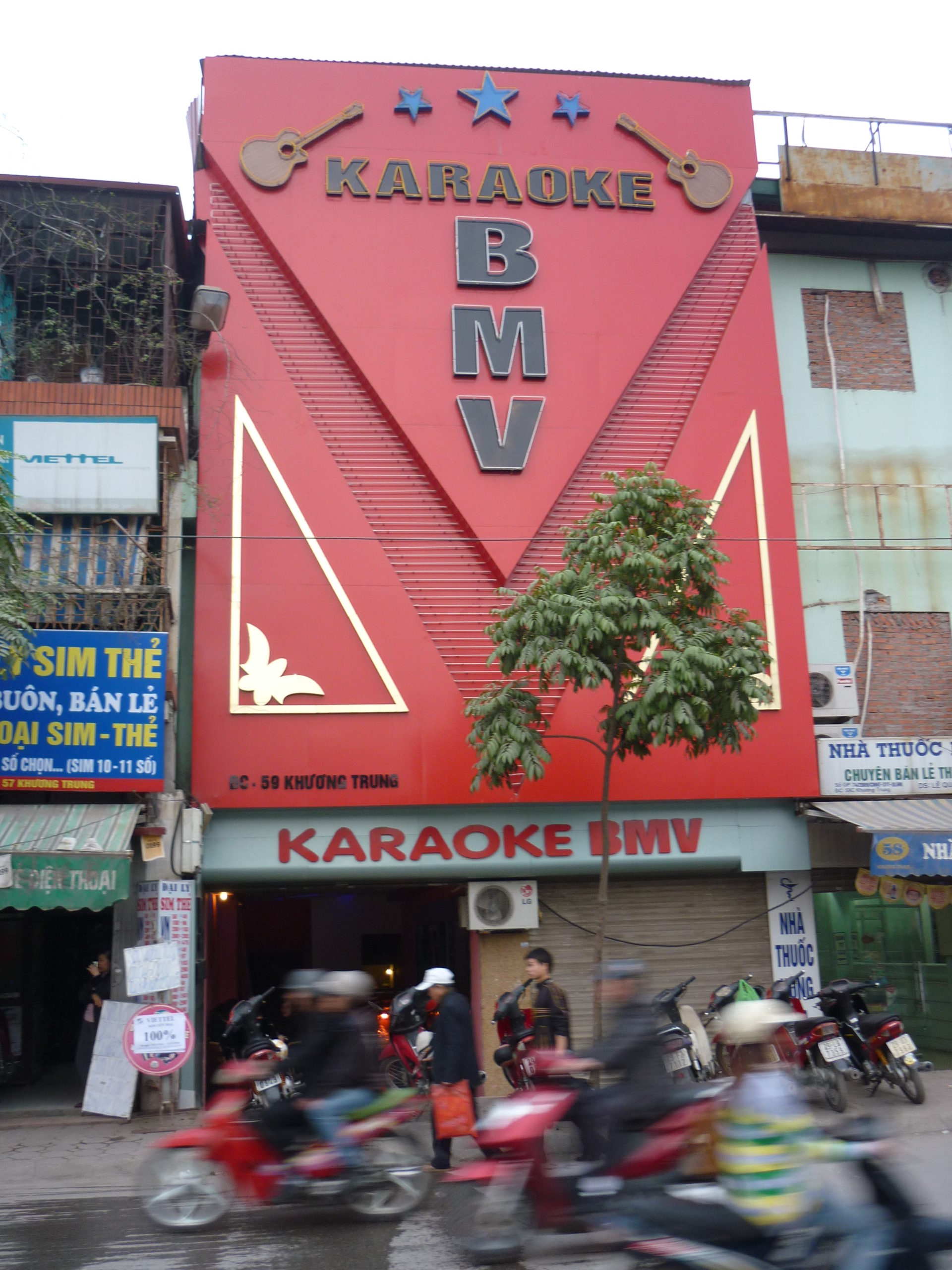 Trung tâm giải trí Karaoke BMV